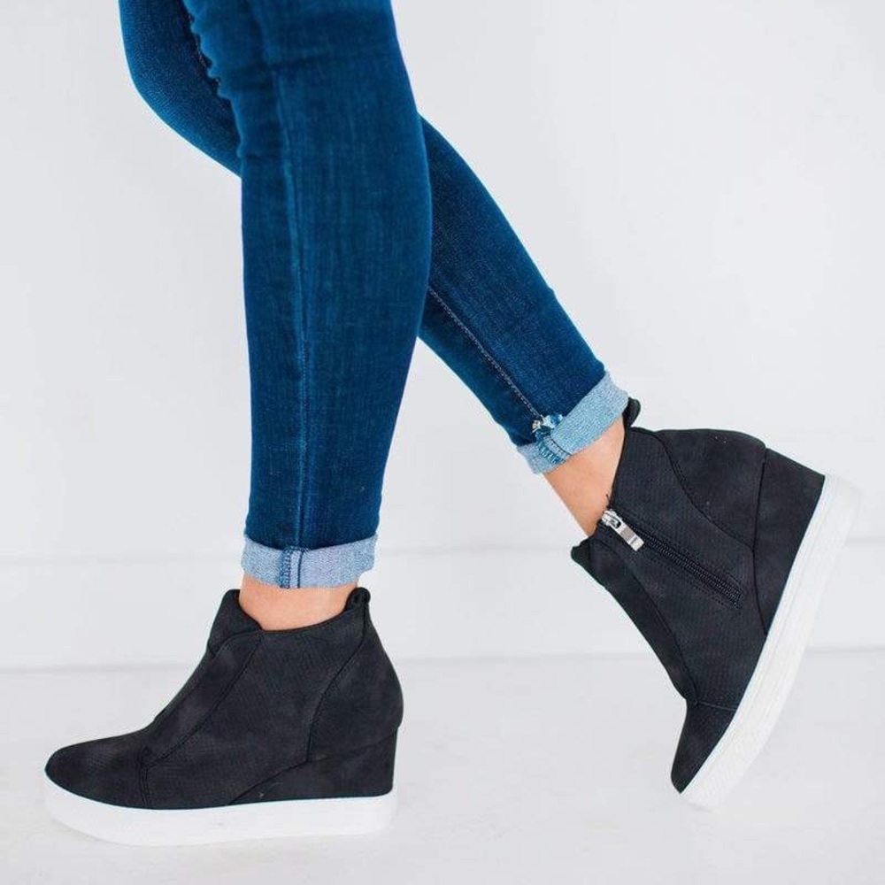 Wedge sneakers